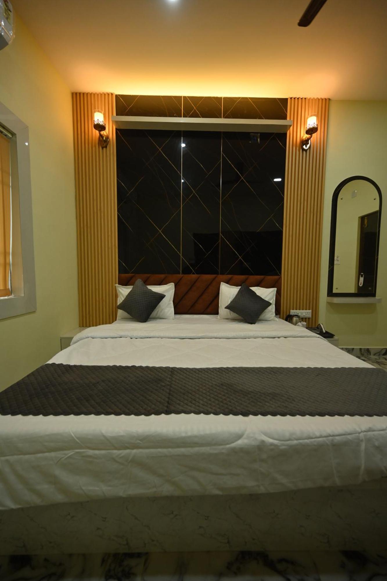 The Vintage Plaza Hotel Baripada Luaran gambar